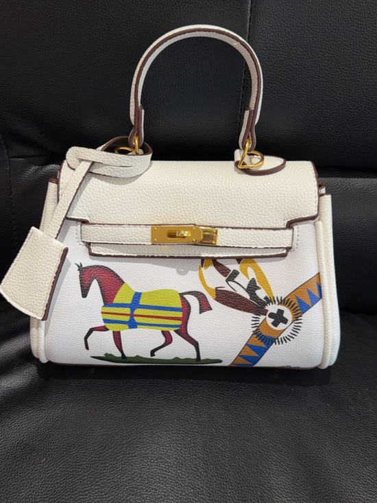 Source Unknown Handbags - Source Unknown White Printed Top-Handle Satchel with Gold Hardware